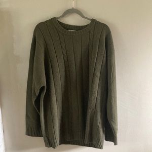 Crewneck olive green cable knit sweater